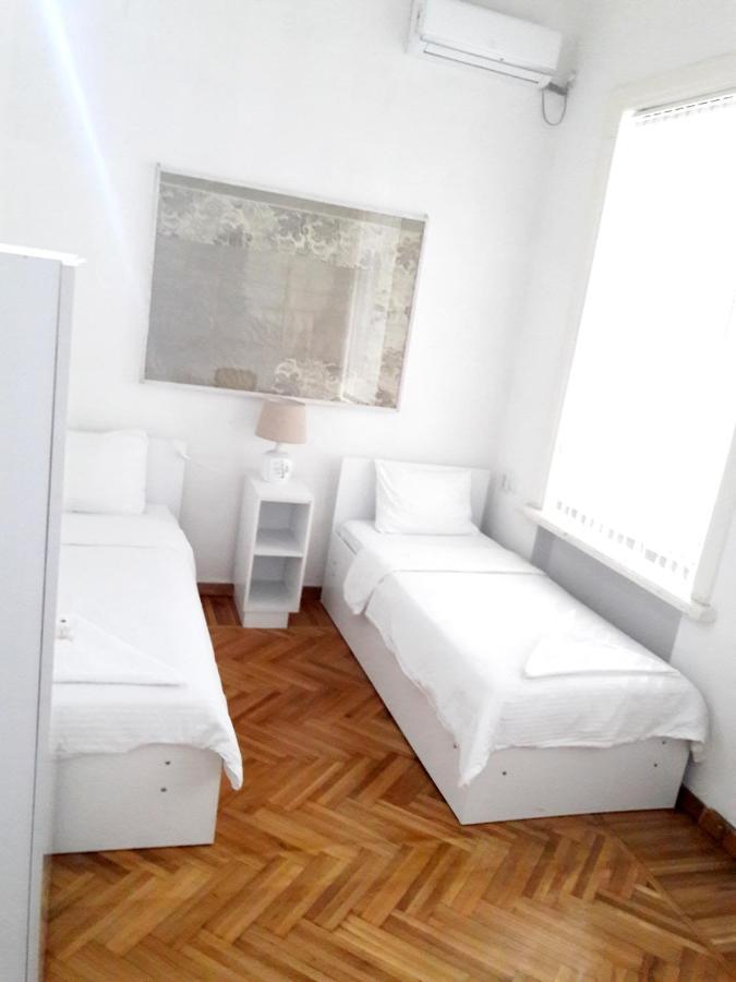 Hotel Veneto Kutaisi Bagian luar foto
