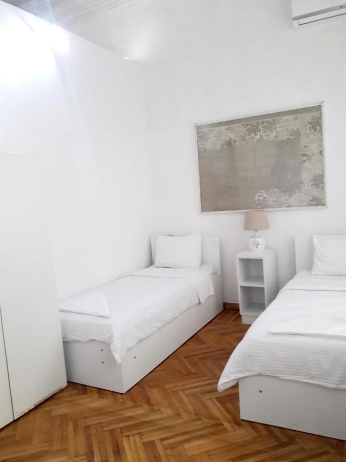 Hotel Veneto Kutaisi Bagian luar foto