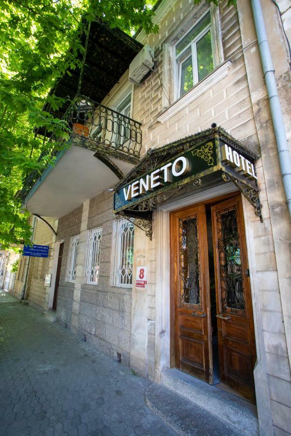 Hotel Veneto Kutaisi Bagian luar foto