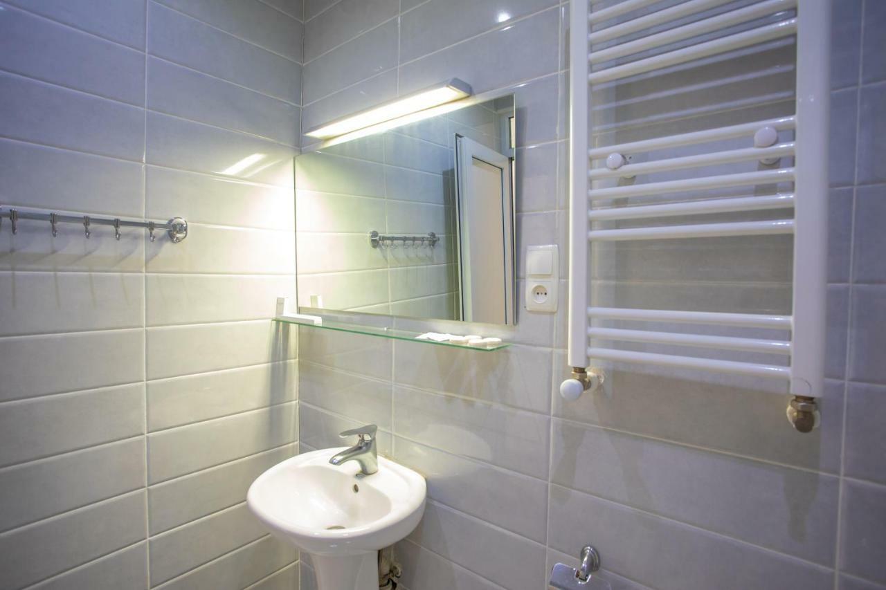 Hotel Veneto Kutaisi Bagian luar foto